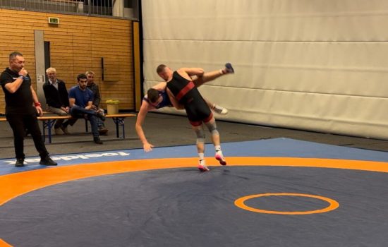 Sprung an die Tabellen spitze zwei Kampftage vor Schluss